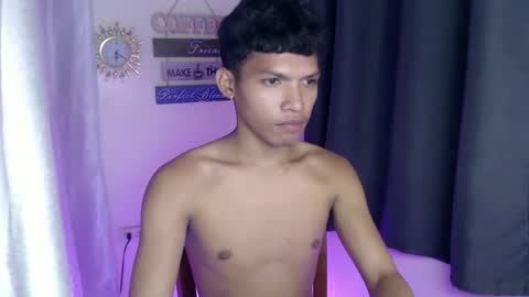 janlloyd04 online show from November 2025 10:15:02 AM