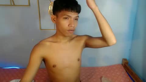 Snapshot of janlloyd04 chatting on May 2026 10:43:02 AM janlloyd04 online show from May 2026 10:43:02 AM