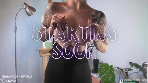 Snapshot of janne_maybe chatting on February 2025 02:55:02 PM jmaybe e online show from February 2025 02:55:02 PM