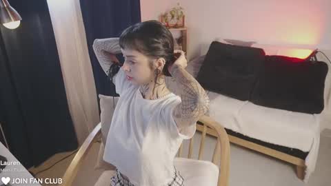 Snapshot of janne_maybe chatting on November 2025 02:09:01 PM jmaybe e online show from November 2025 02:09:01 PM