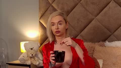 Snapshot of jaquelinemerlot chatting on December 2024 07:04:02 AM jaquelinemerlot online show from December 2024 07:04:02 AM