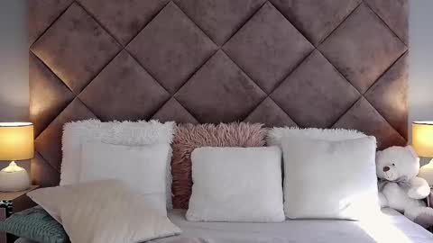 Snapshot of jaquelinemerlot chatting on October 2025 06:44:01 AM jaquelinemerlot online show from October 2025 06:44:01 AM