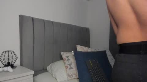 Snapshot of jarethh_ chatting on May 2026 12:28:02 AM JARETHH online show from May 2026 12:28:02 AM