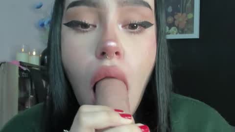 Maria online show from November 2025 02:00:02 AM