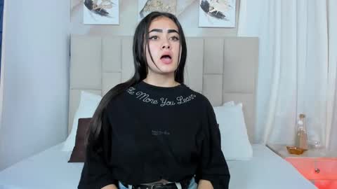 Snapshot of jaslyn__smith chatting on December 2024 04:30:02 PM Jaslyn online show from December 2024 04:30:02 PM