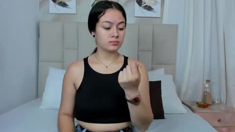 Snapshot of jaslyn__smith chatting on January 2025 02:21:02 PM Jaslyn online show from January 2025 02:21:02 PM