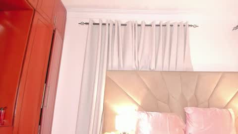 jasmin_melons online show from December 2025 03:23:01 AM