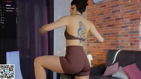 Snapshot of jasmindoroti chatting on December 2025 06:29:02 AM Chloe online show from December 2025 06:29:02 AM