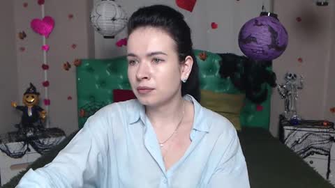 Snapshot of jasminekouch chatting on November 2025 07:03:02 AM JasmineKouch online show from November 2025 07:03:02 AM