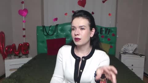 Snapshot of jasminekouch chatting on November 2025 06:25:02 AM JasmineKouch online show from November 2025 06:25:02 AM