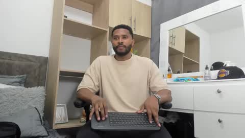 Jason online show from October 2025 10:15:01 PM