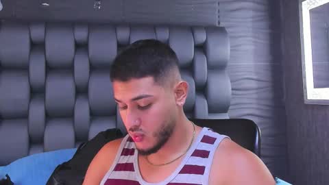 Snapshot of jason_shaw_ chatting on November 2025 06:08:01 PM Jasson Shaw online show from November 2025 06:08:01 PM