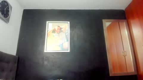    online show from November 2025 03:33:02 PM