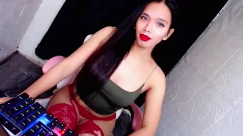 Snapshot of jassiemiles chatting on December 2025 10:35:01 AM Jassie online show from December 2025 10:35:01 AM