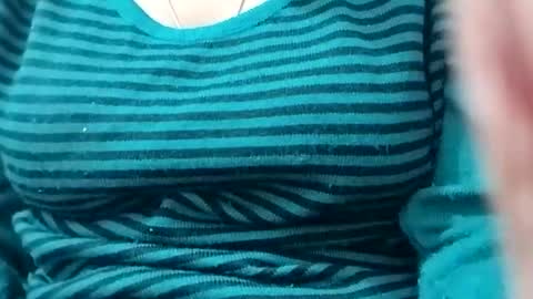 Snapshot of jasspreettt chatting on November 2025 09:33:01 AM jasspreettt online show from November 2025 09:33:01 AM