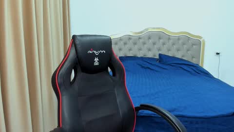 Snapshot of javicute4u chatting on March 2025 11:33:01 PM Javi online show from March 2025 11:33:01 PM