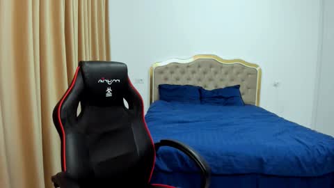 Snapshot of javicute4u chatting on September 2025 09:26:02 PM Javi online show from September 2025 09:26:02 PM