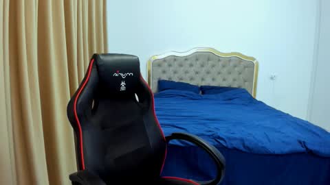 Snapshot of javicute4u chatting on October 2025 10:29:02 PM Javi online show from October 2025 10:29:02 PM