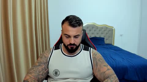 Snapshot of javicute4u chatting on October 2025 05:32:02 PM Javi online show from October 2025 05:32:02 PM