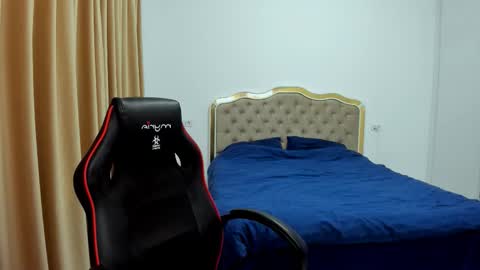 Snapshot of javicute4u chatting on October 2025 09:48:01 PM Javi online show from October 2025 09:48:01 PM