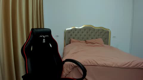 Snapshot of javicute4u chatting on October 2025 07:24:02 PM Javi online show from October 2025 07:24:02 PM