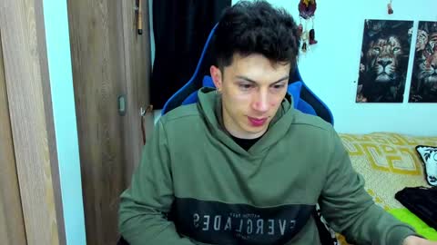 Javier online show from January 2025 03:32:02 AM