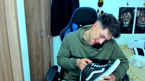 Javier online show from January 2025 11:54:01 PM