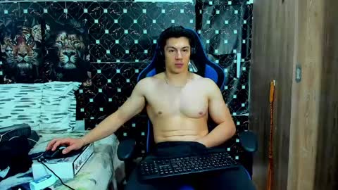 Snapshot of javiersexymann chatting on May 2026 04:31:01 AM Javier online show from May 2026 04:31:01 AM