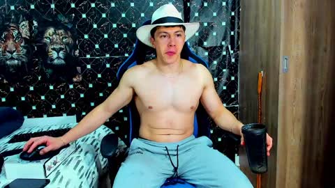 Snapshot of javiersexymann chatting on May 2026 12:07:02 AM Javier online show from May 2026 12:07:02 AM