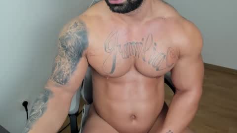 JaxonHunk online show from February 2025 10:28:01 AM