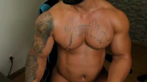 JaxonHunk online show from May 2026 01:25:01 AM