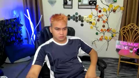 Snapshot of jay_hotcummer chatting on December 2025 12:44:02 PM JL online show from December 2025 12:44:02 PM