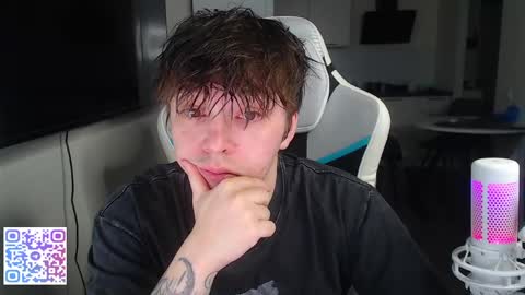Snapshot of jayce_icestone chatting on May 2026 04:40:01 AM Jayce online show from May 2026 04:40:01 AM