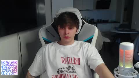 Snapshot of jayce_icestone chatting on May 2026 04:50:01 PM Jayce online show from May 2026 04:50:01 PM