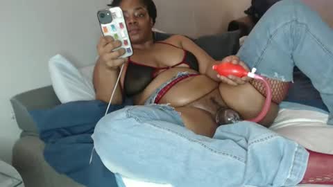 Snapshot of jaysowett chatting on December 2025 03:59:02 AM jaysowett online show from December 2025 03:59:02 AM