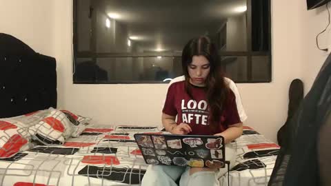 Snapshot of jazmin_dharius chatting on February 2025 05:26:02 AM Jazmin and Scarlett online show from February 2025 05:26:02 AM