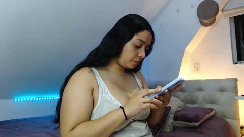 Snapshot of jazmin_dharius chatting on October 2025 09:10:01 AM Jazmin and Scarlett online show from October 2025 09:10:01 AM