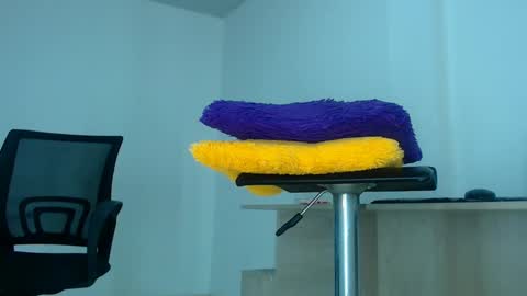 jazmin online show from February 2025 02:04:01 AM