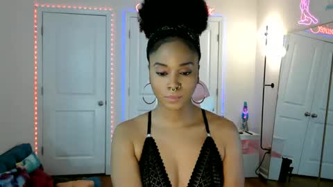 Jazmine Fox online show from May 2026 05:28:01 PM