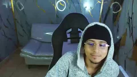 jbarto_ online show from May 2026 01:57:02 AM