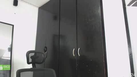 Snapshot of jbunny03 chatting on December 2024 02:23:01 AM Lin online show from December 2024 02:23:01 AM