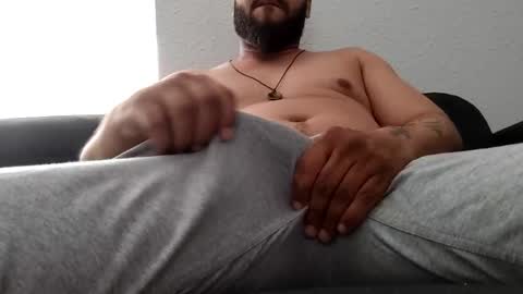 Snapshot of jdeez031 chatting on March 2025 08:22:01 PM strokegamecrazy online show from March 2025 08:22:01 PM