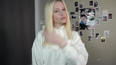 Jenny 3 online show from April 2026 08:28:02 AM