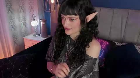 Jean online show from September 2025 08:10:01 PM