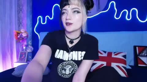 Jean online show from May 2026 07:42:02 PM