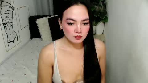 Jeanwants2play online show from May 2026 09:01:01 PM