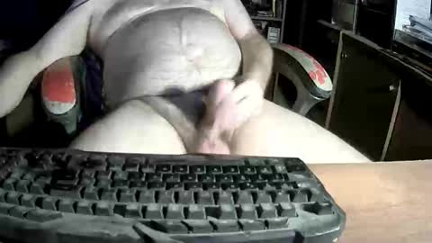 Snapshot of jeff_40962 chatting on December 2025 02:05:02 AM Jeffrey Sinclair online show from December 2025 02:05:02 AM