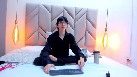 Snapshot of jeffbellfort chatting on December 2025 08:47:02 PM JeffBellfort online show from December 2025 08:47:02 PM