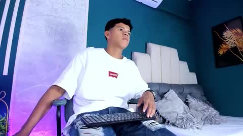 Snapshot of jeffry_wolvess chatting on March 2026 12:31:02 PM Jeffry online show from March 2026 12:31:02 PM