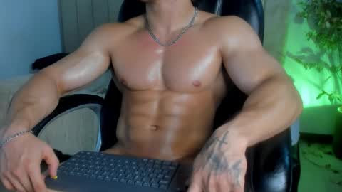 Snapshot of jeicob_gagnon chatting on December 2025 02:15:01 PM jeicob gagnon online show from December 2025 02:15:01 PM